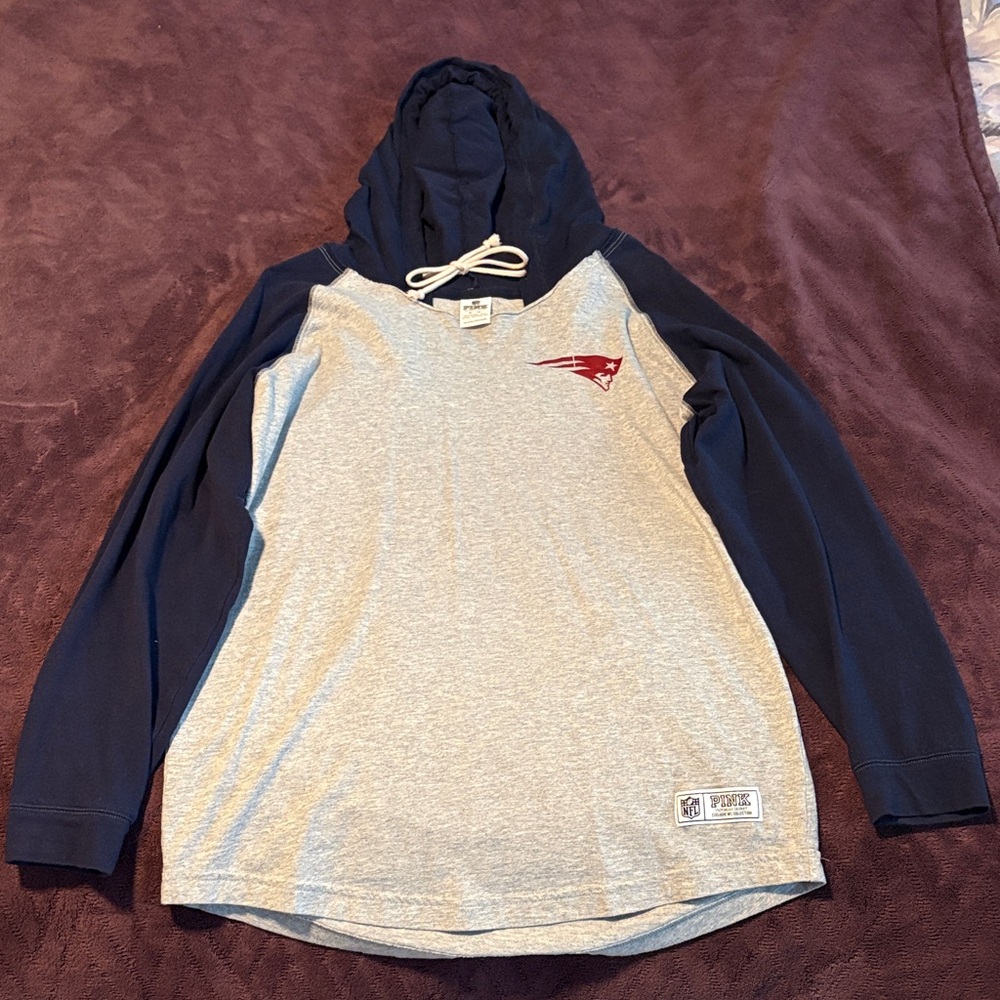 PINK Victoria's Secret New England Patriot’s Long Sleeve Pullover Hoodie 🏈